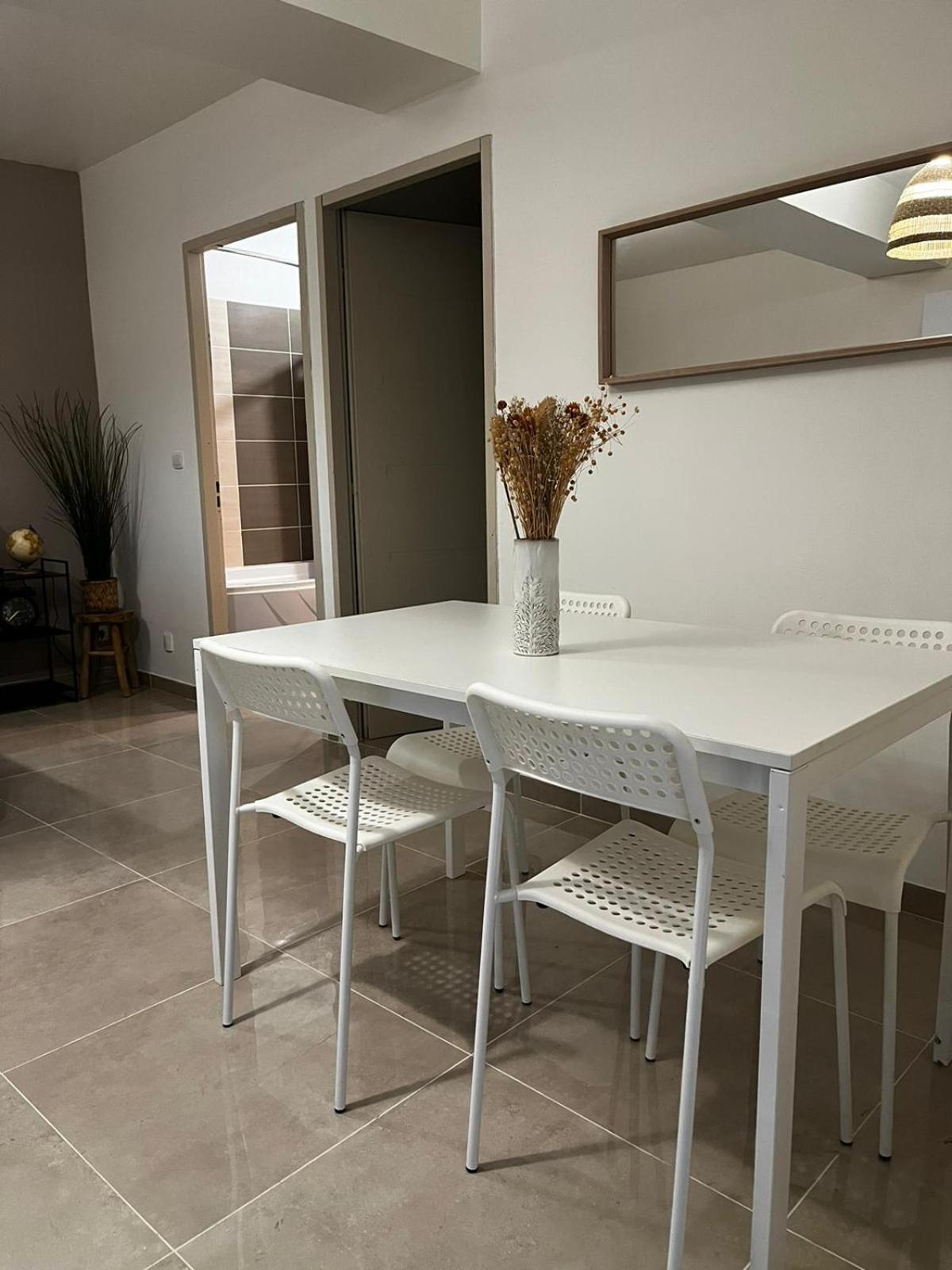 Appartement Des Carmes Nîmes Eksteriør billede