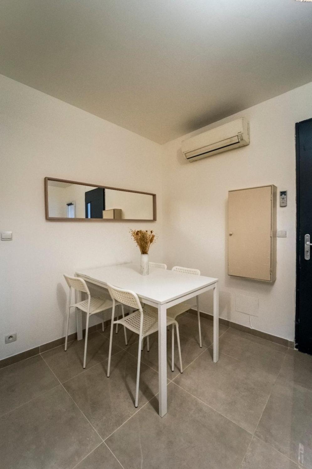 Appartement Des Carmes Nîmes Eksteriør billede