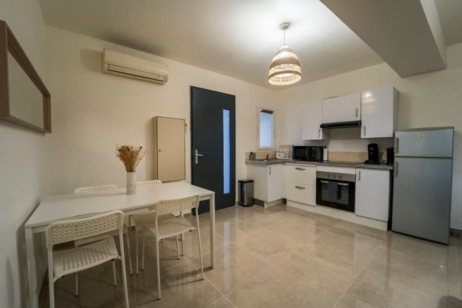 Appartement Des Carmes Nîmes Eksteriør billede