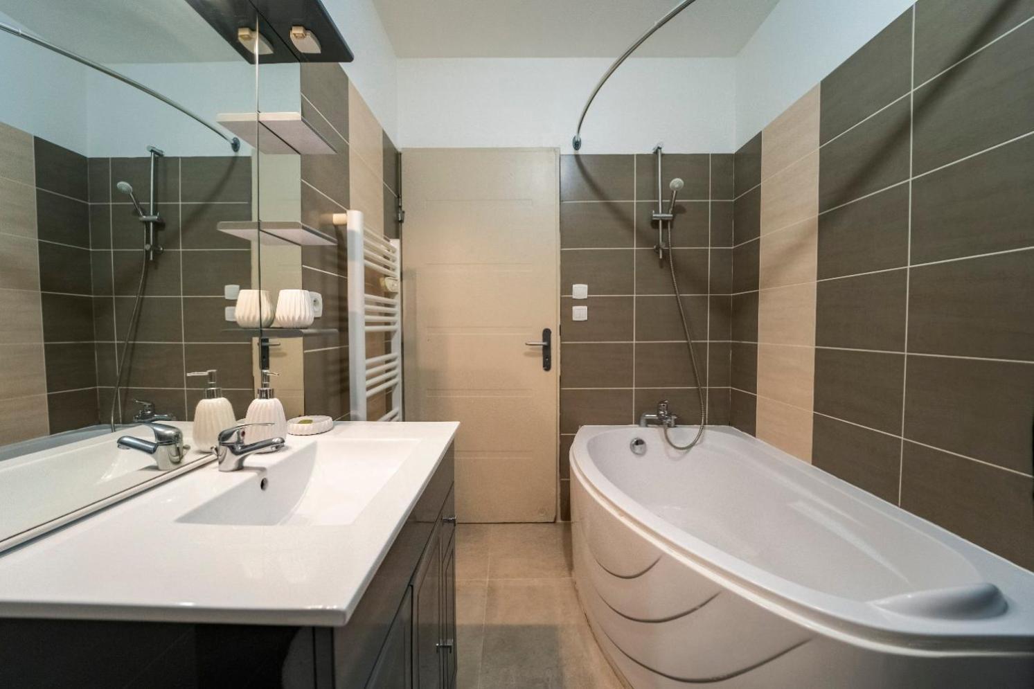 Appartement Des Carmes Nîmes Eksteriør billede